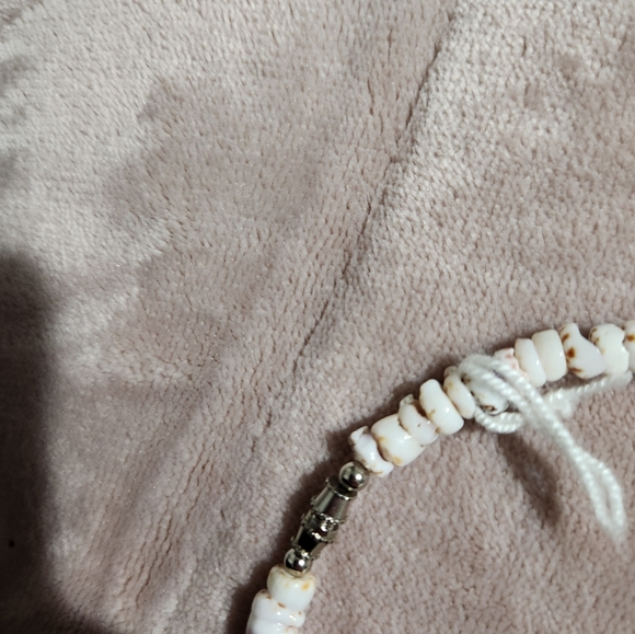 Tiger Puka Shell Bracelet - Picture 2 of 2